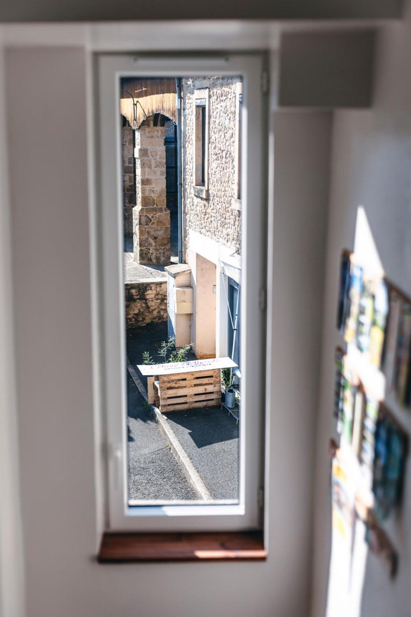 Appartement Cosy Au Coeur Du Village - Le Segala Montbazens Exteriör bild